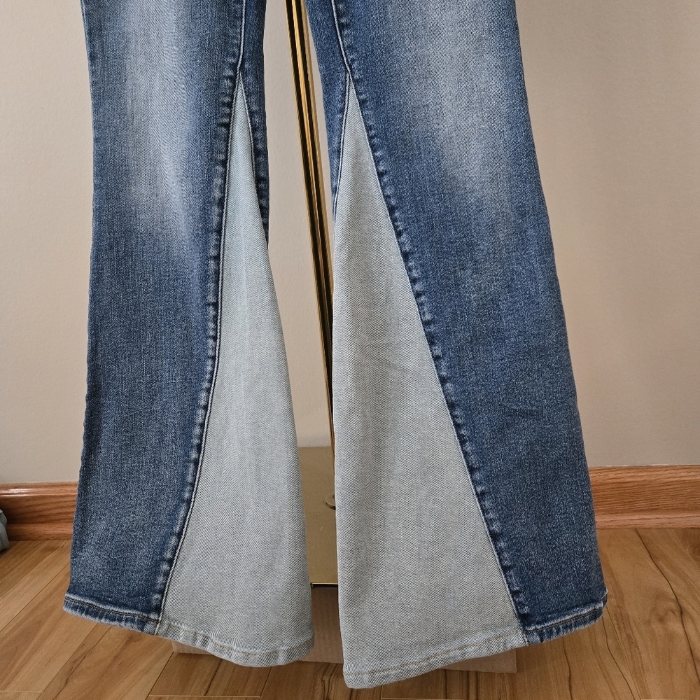 Judy Blue Flare Fit Inseam Panel High Rise Jeans Size 11/30. - Picture 7 of 15